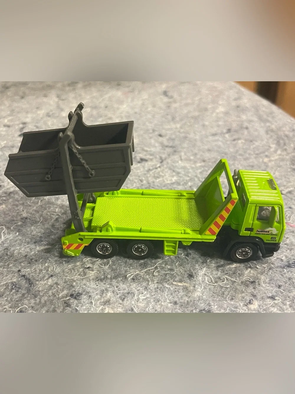Matchbox DAF Skip Truck RW-016 and MBX Metal 2001 Police Car Security)